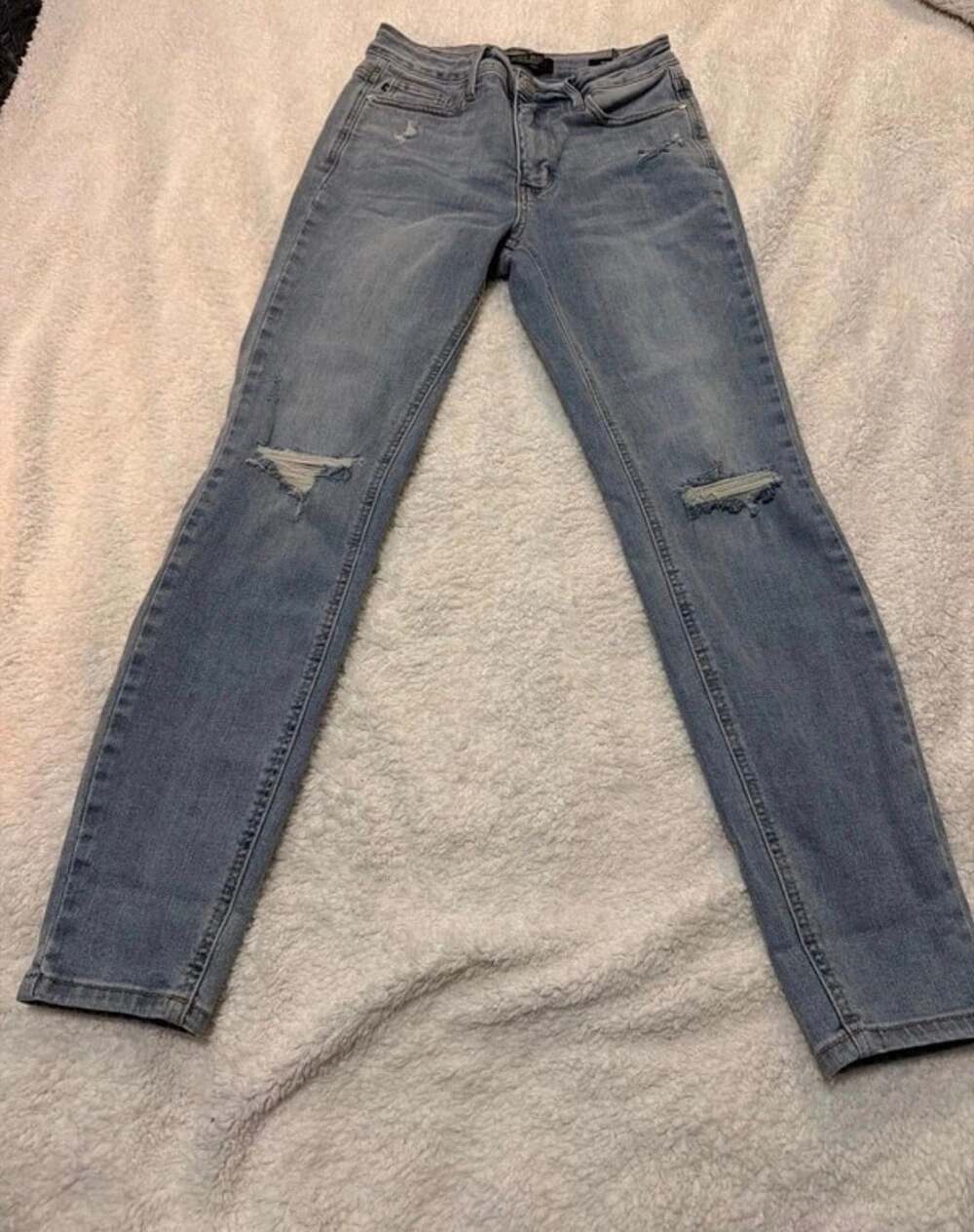 Judy Blue Light Wash Distressed Skinny Jeans Style JB88797 LT Size 5/27